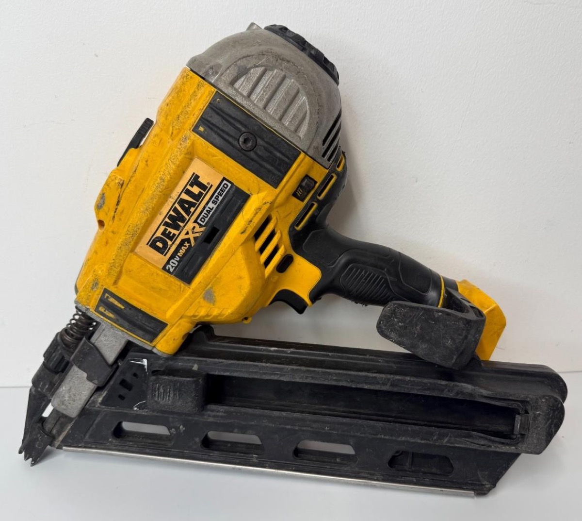 DeWalt DCN660B